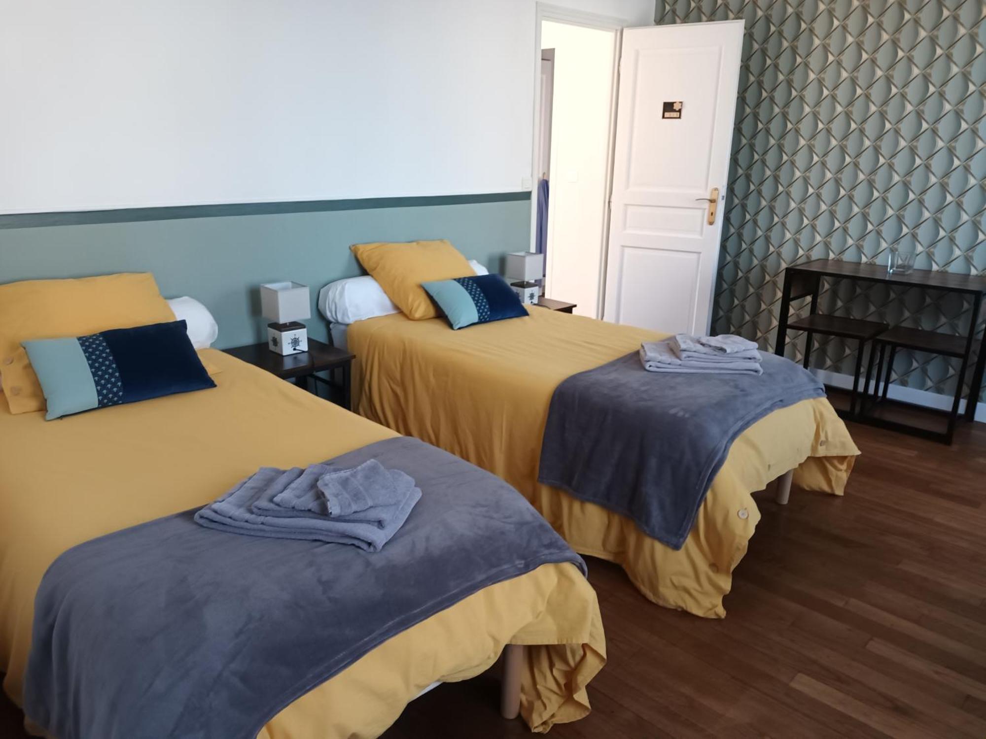 Hotel La Lendeline à Saint-Sauveur-Lendelin Extérieur photo